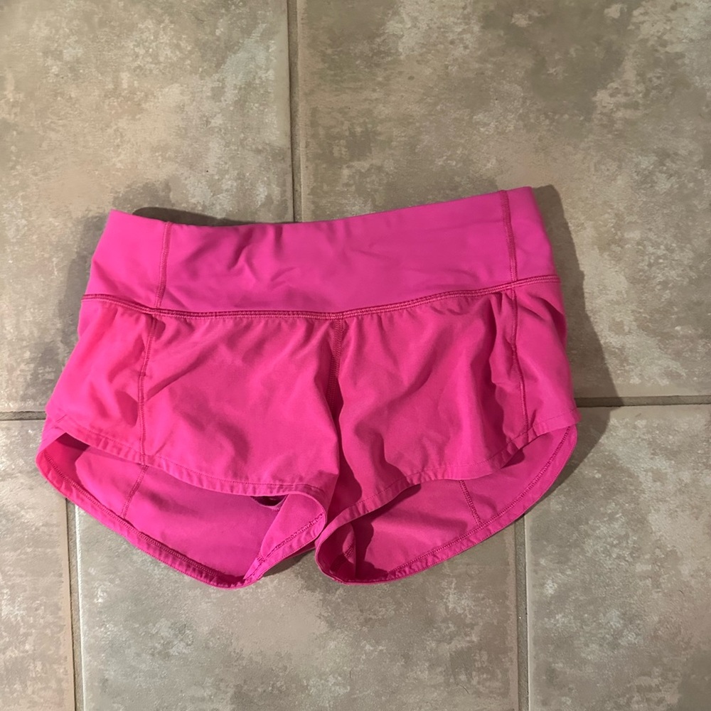 Lululemon speed ups 2.5 in sonic pink